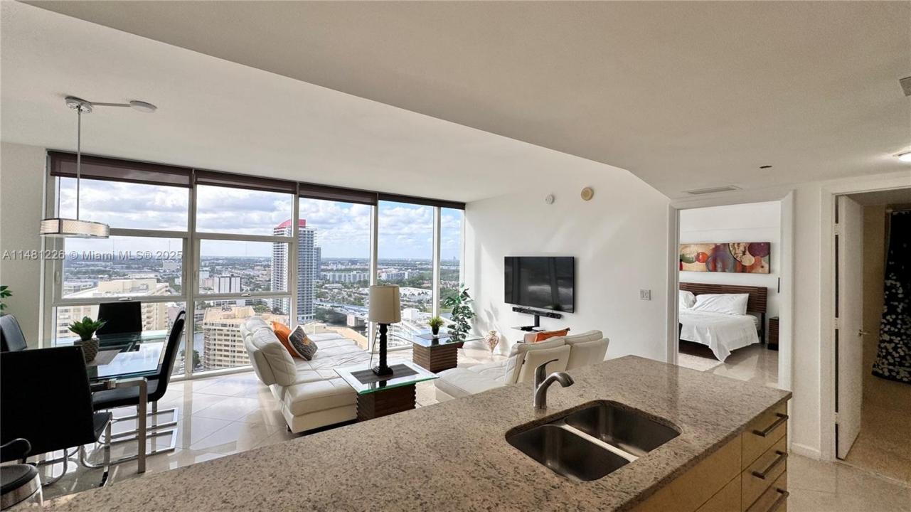 1830 S Ocean Dr 2407, Hallandale Beach, Floride 33009, États-Unis