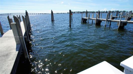 1643 Brickell Slip #5, Miami, Florida 33129, USA