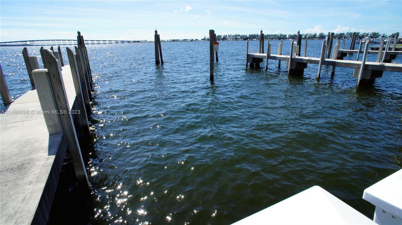 1643 Brickell Slip #5, Miami, Florida 33129, HOA KỲ