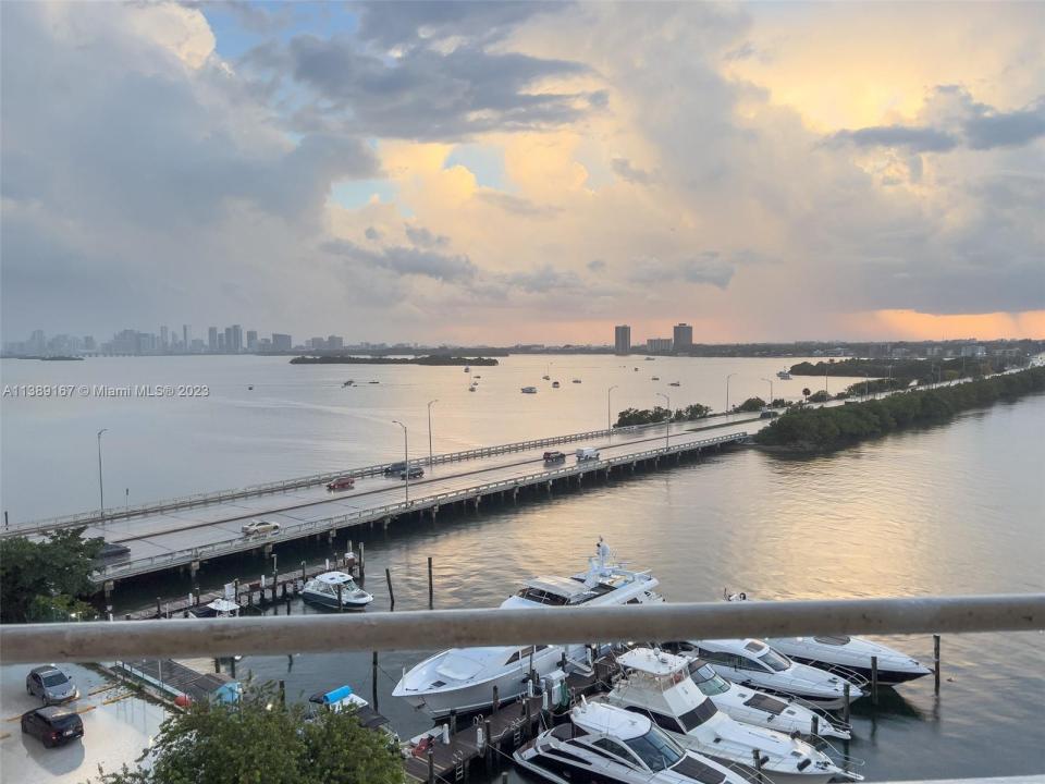 7904 West Dr 812, North Bay Village, 佛罗里达州 33141, 美国