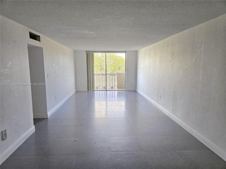 1800 Sans Souci Blvd 307, North Miami, Florida 33181, HOA KỲ
