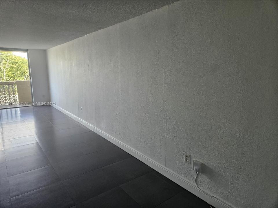 1800 Sans Souci Blvd 307, North Miami, Florida 33181, HOA KỲ