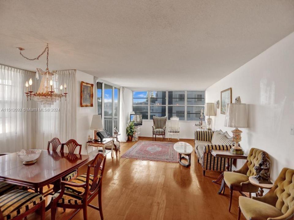 18051 Biscayne Blvd 304, Aventura, Florida 33160, Stati Uniti