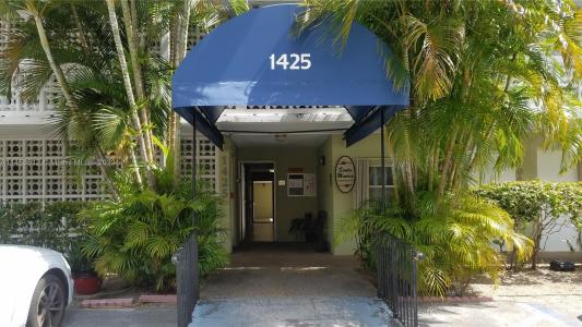 1425 Arthur St 216B, Hollywood, Florida 33020, USA