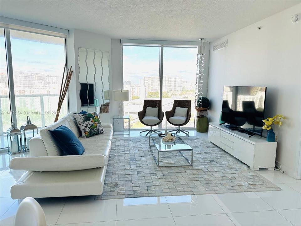 150 Sunny Isles Blvd 1-1102, Sunny Isles Beach, Флорида 33160, Соединенные Штаты