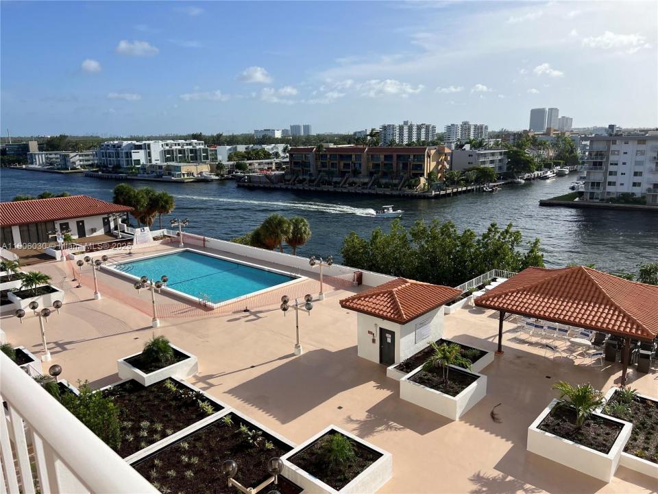 290 174th St 702, Sunny Isles Beach, Florida 33160, Stati Uniti