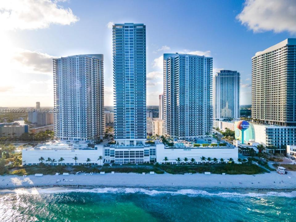 1830 OCEAN DR 4710, Hallandale Beach, Florida 33009, USA