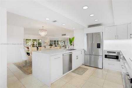5100 N Ocean Blvd 209, Lauderdale By The Sea, Florida 33308, USA