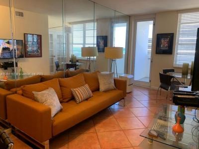 100 Lincoln Rd 1129, Miami Beach, Florida 33139, USA