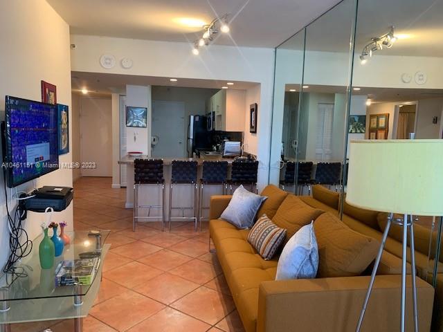 100 Lincoln Rd 1129, Miami Beach, Florida 33139, USA