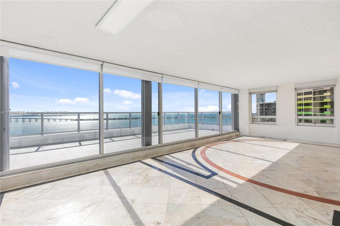 1541 Brickell Ave C1507, Miami, フロリダ 33129, アメリカ合衆国