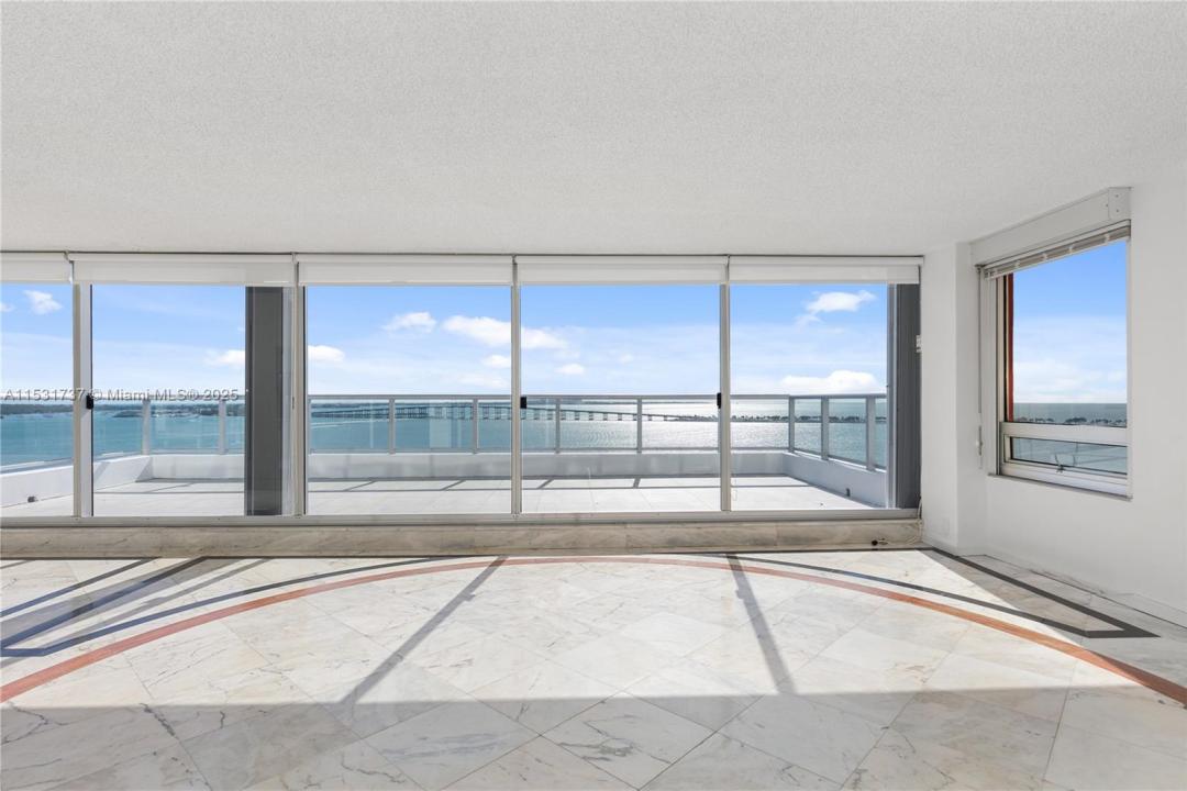 1541 Brickell Ave C1507, Miami, フロリダ 33129, アメリカ合衆国