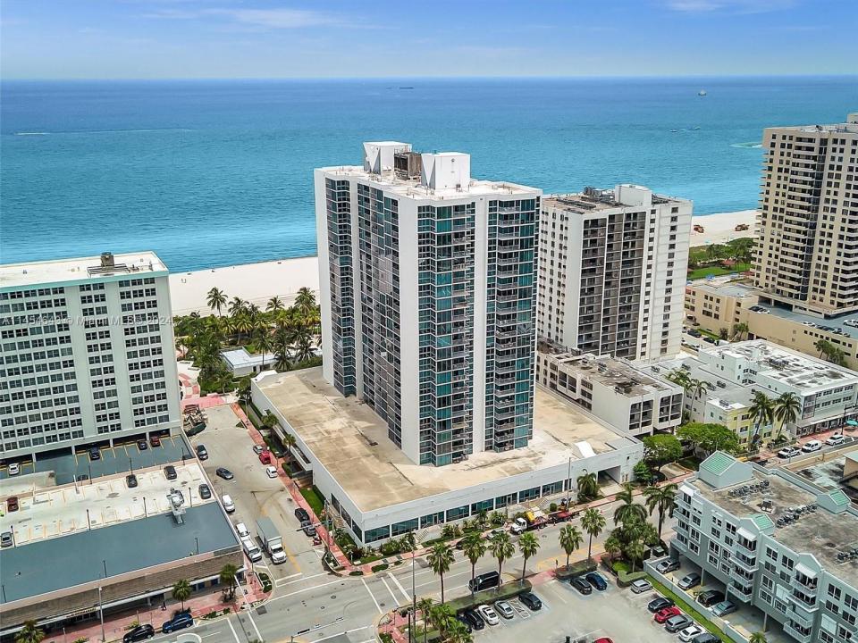 2655 Collins Ave 706, Miami Beach, Floride 33140, États-Unis