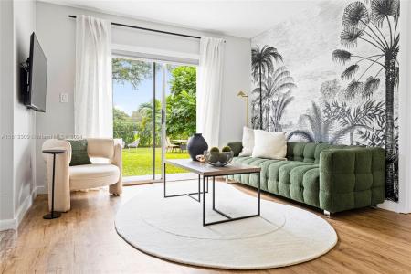 20075 SW 87th Pl Left Side, Cutler Bay, Florida 33189, USA