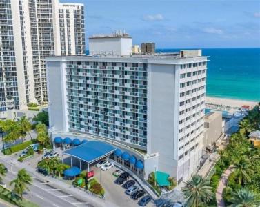 19201 COLLINS AV 432, Sunny Isles Beach, Florida 33160, USA