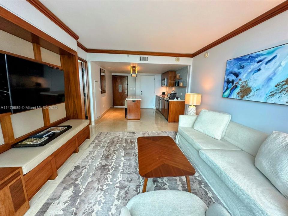 6801 Collins Ave 611, Miami Beach, פלורידה 33141, ארצות הברית של אמריקה 