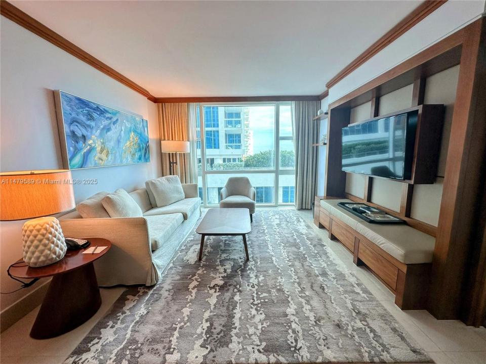 6801 Collins Ave 611, Miami Beach, פלורידה 33141, ארצות הברית של אמריקה 