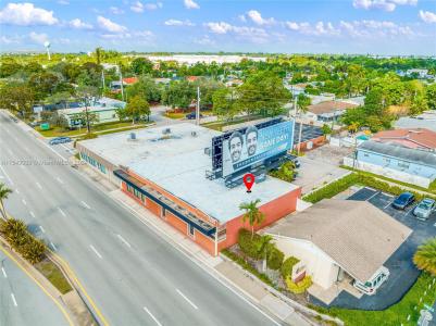 1369 E Sample Rd, Pompano Beach, Florida 33064, USA