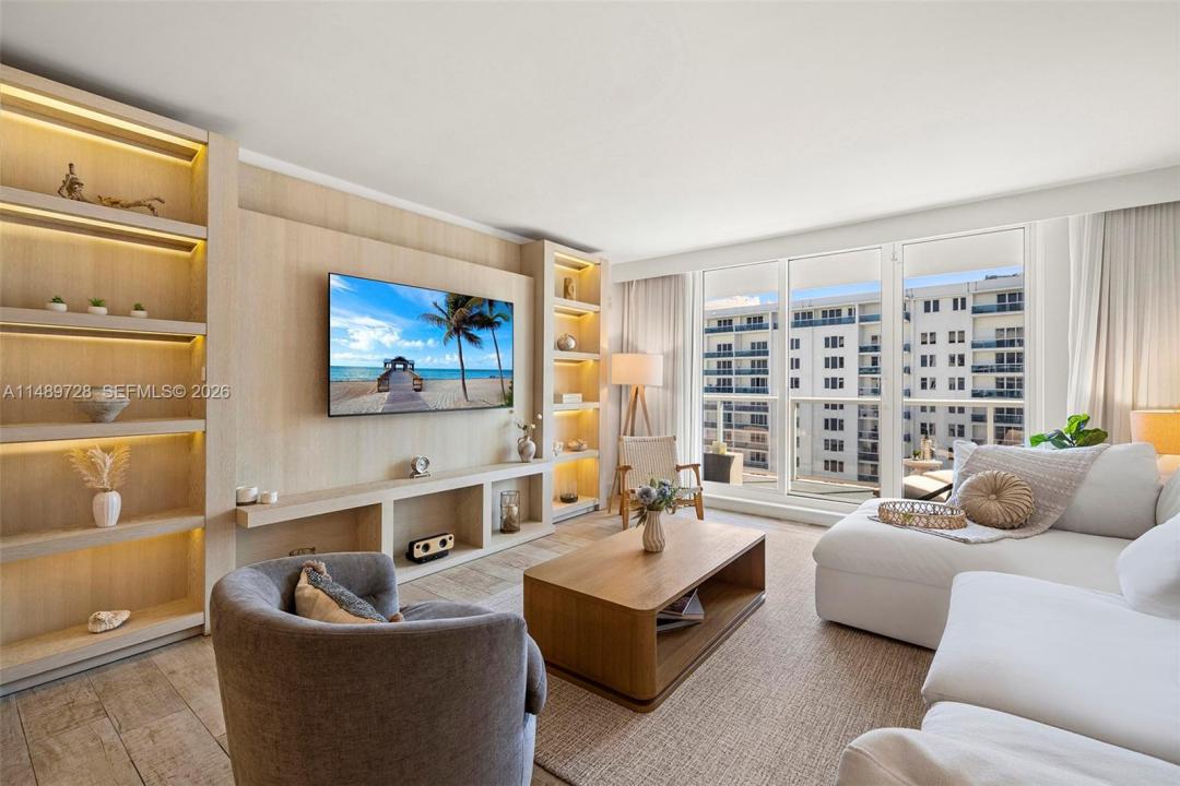 102 24th St 1412, Miami Beach, Florida 33139, USA