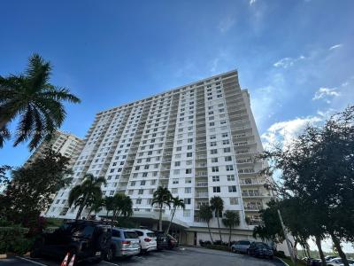 300 Bayview Dr 207, Sunny Isles Beach, Florida 33160, USA