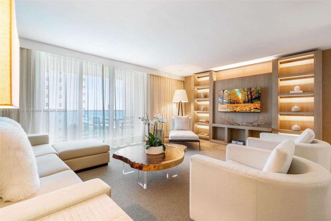 102 24th St 1115, Miami Beach, Florida 33139, USA