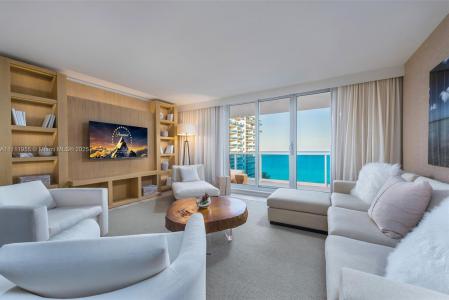 102 24th St 1144, Miami Beach, Florida 33139, USA