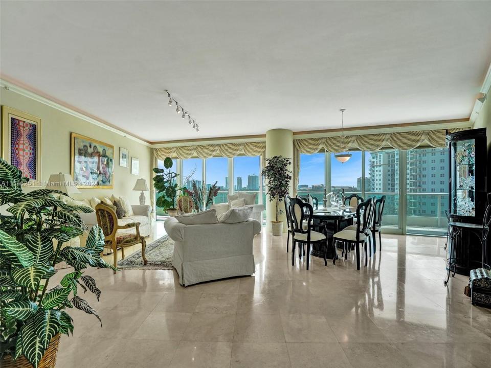 19955 NE 38th Ct 901, Aventura, Florida 33180, HOA KỲ