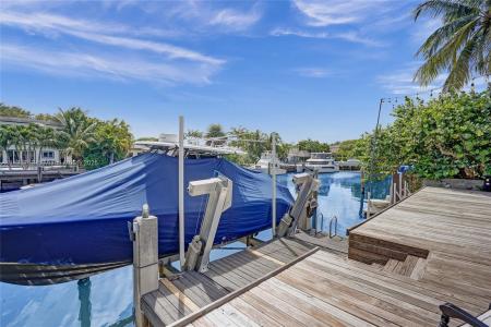 1912 NE 119th Rd, North Miami, Florida 33181, USA
