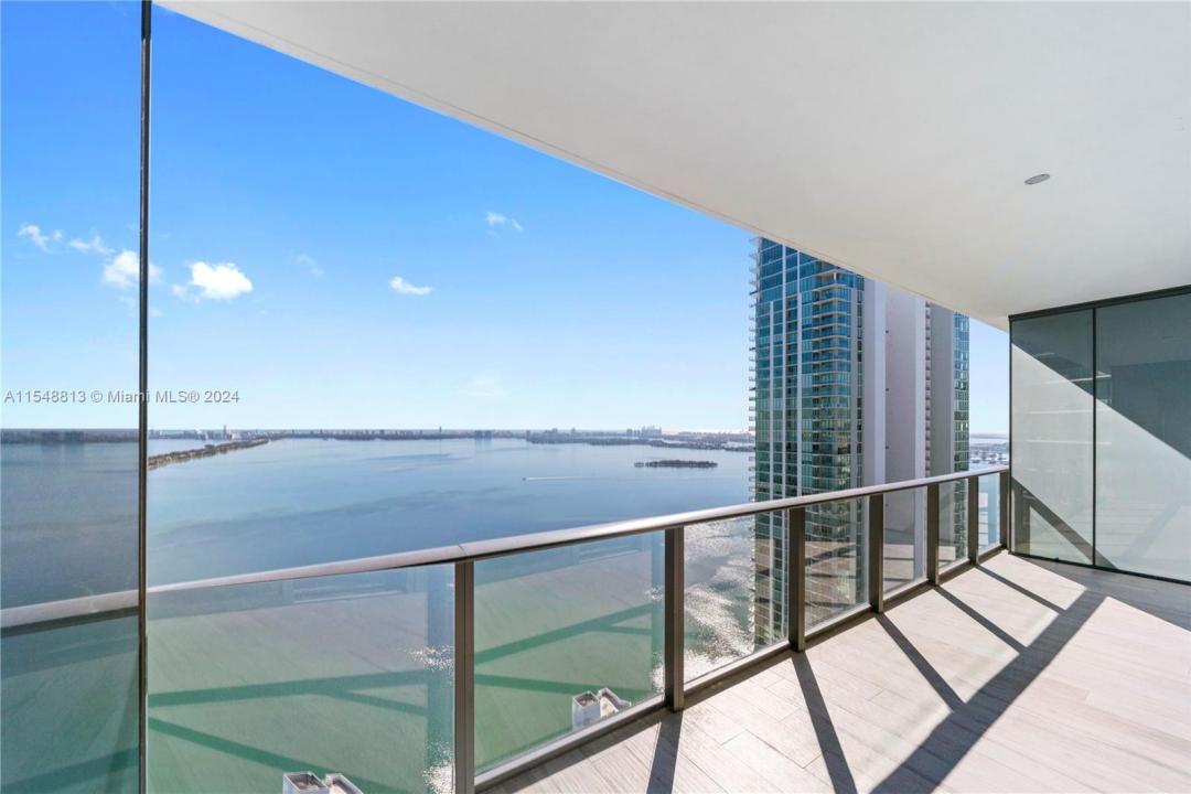 480 NE 31st St 2202, Miami, Florida 33137, USA