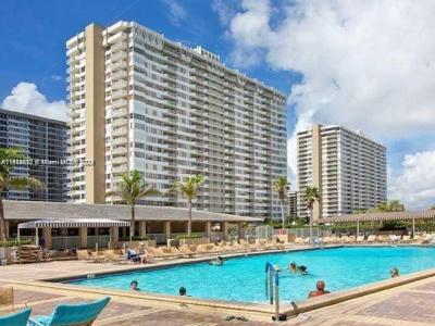1965 S Ocean Dr 12C, Hallandale Beach, Florida 33009, USA