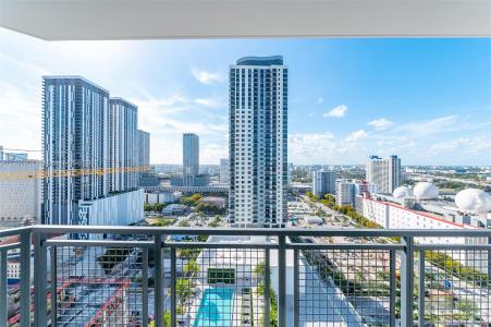 650 NE 2nd Ave studio, Miami, Florida 33132, USA