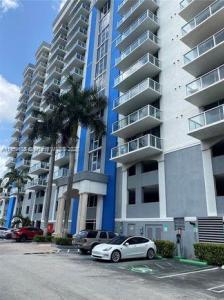 5077 NW 7th St 903, Miami, Florida 33126, USA