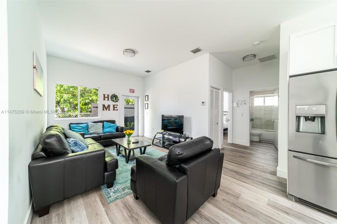 112 NW 10th St, Hallandale Beach, Florida 33009, Estados Unidos