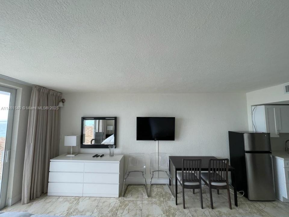 19201 Collins Ave 411, Sunny Isles Beach, Florida 33160, Estados Unidos