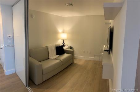 16385 biscayne blvd 1916, North Miami, Florida 33160, USA
