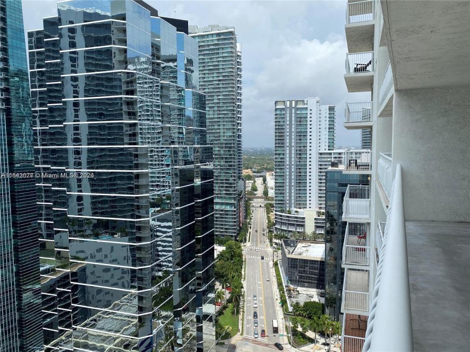 1200 Brickell Bay Dr 3119, Miami, Florida 33131