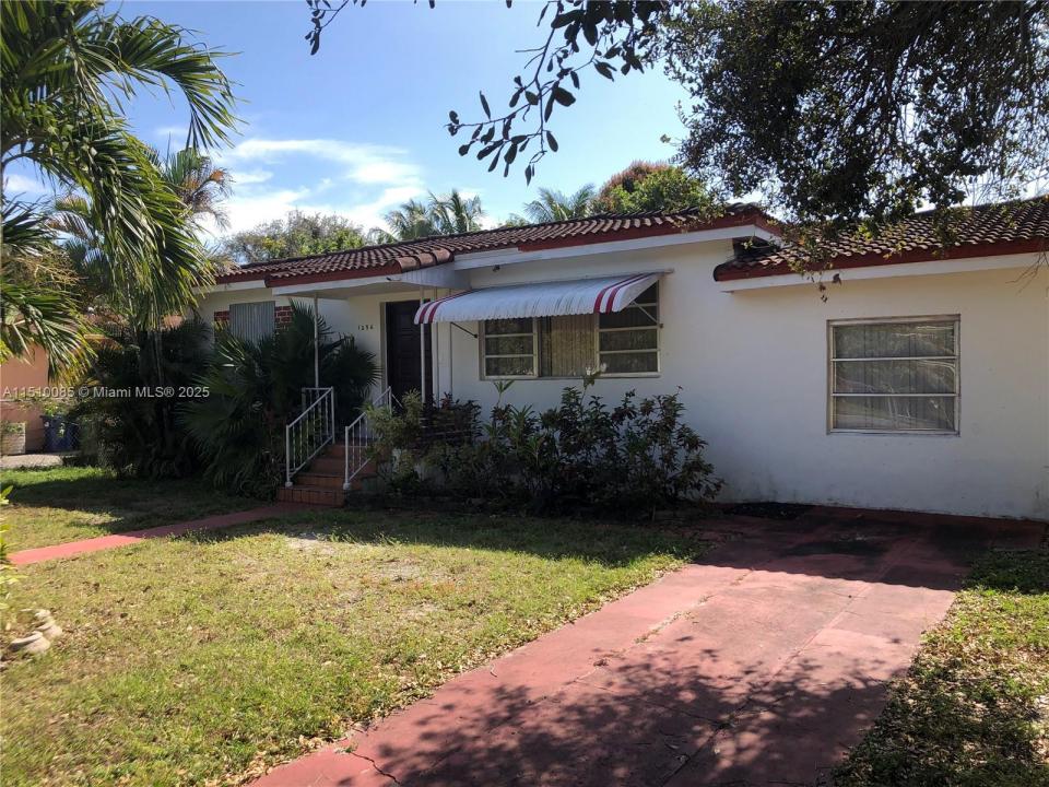 1256 NE 149th St, Miami, 佛罗里达州 33161, 美国