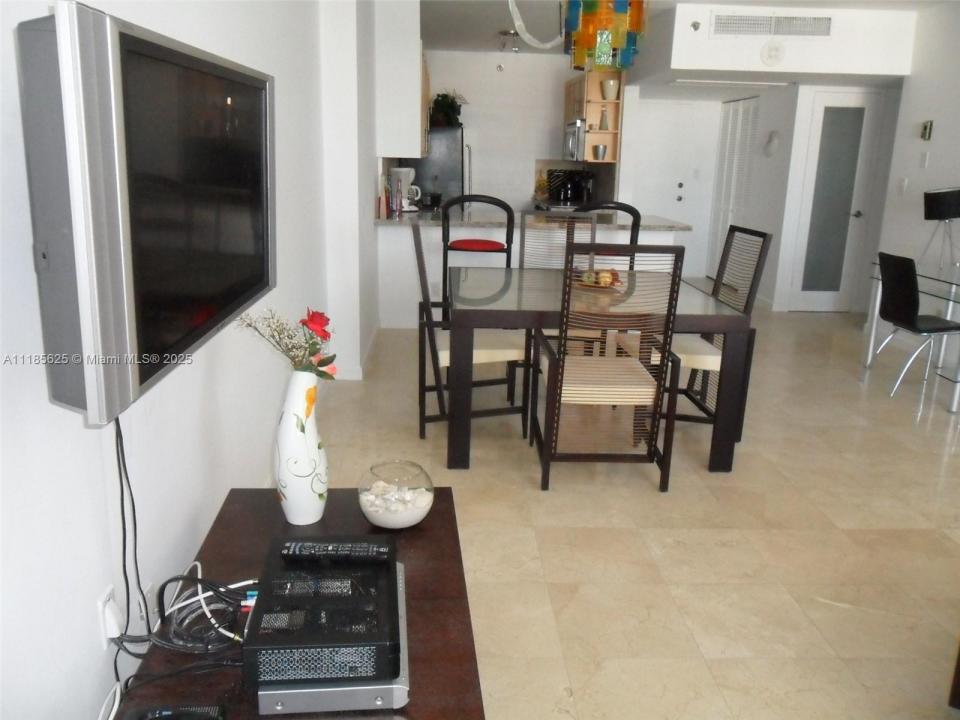 100 Lincoln Rd 1243, Miami Beach, فلوريدا 33139, الولايات المتحدة