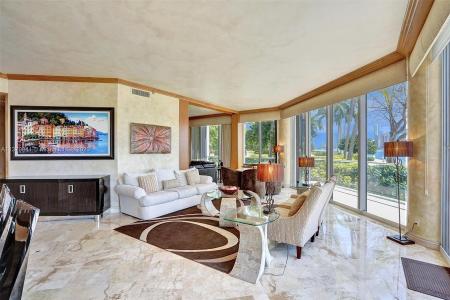 2600 Island Blvd 101, Aventura, Florida 33160, USA