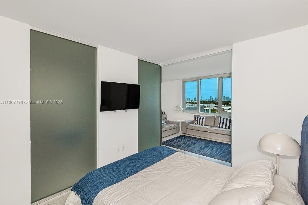 2301 Collins Ave 1032, Miami Beach, Florida 33139, USA