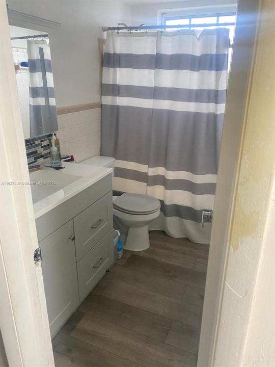 5500 SW 77th Ct 201, Miami, Florida 33155, USA