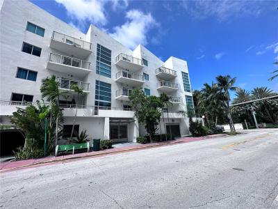 7700 Collins Ave 3, Miami Beach, Florida 33141, USA
