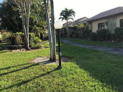 7512 SW 26th Ct 12, Davie, Florida 33314, USA