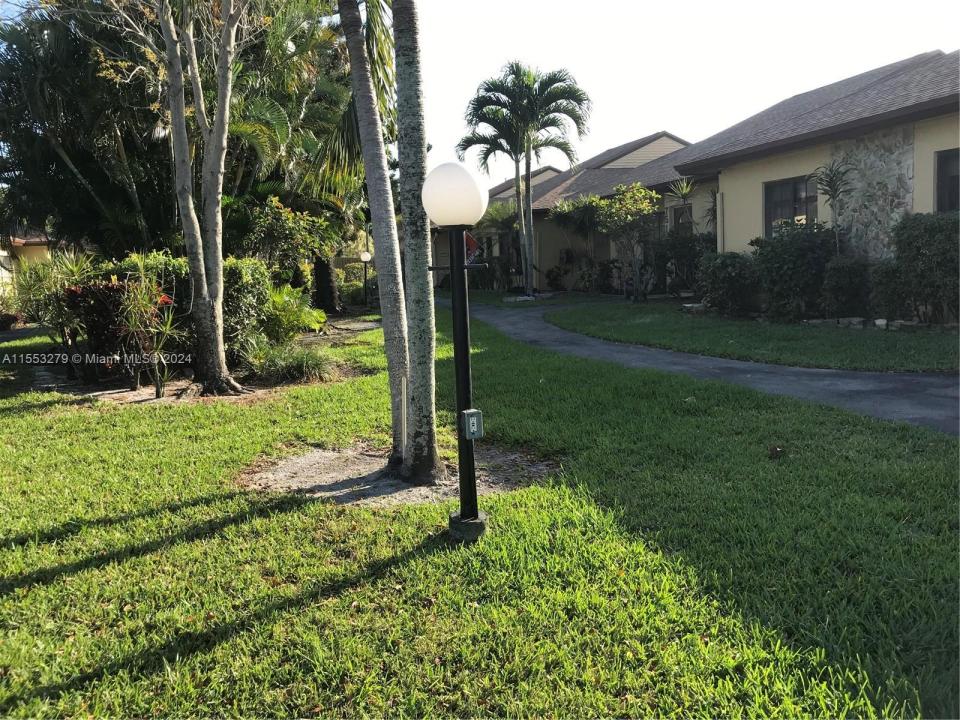 7512 SW 26th Ct 12, Davie, פלורידה 33314, ארצות הברית של אמריקה 
