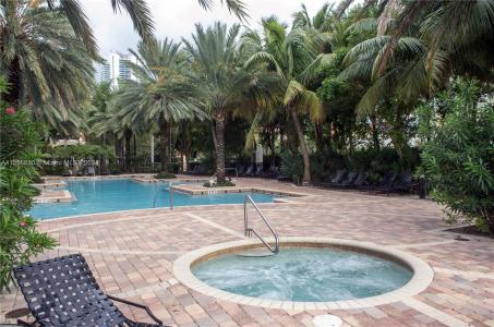 17100 N Bay Rd 1402, Sunny Isles Beach, Florida 33160, USA