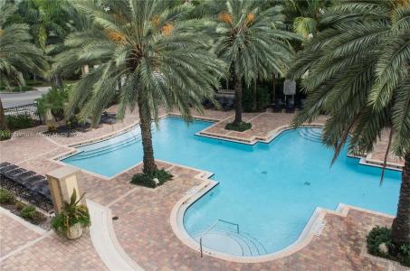 17100 N Bay Rd 1402, Sunny Isles Beach, Florida 33160, USA