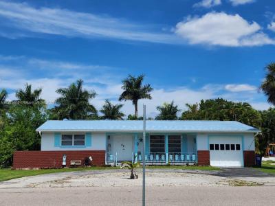 823 Lake Mcgregor Drive, Fort Myers, Florida 33919, USA