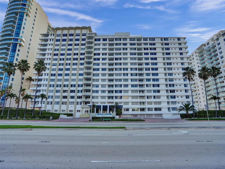 5005 Collins Ave 725, Miami Beach, Florida 33140, USA