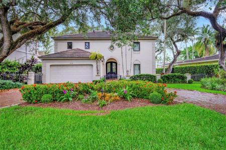 4716 University Dr, Coral Gables, Florida 33146, USA