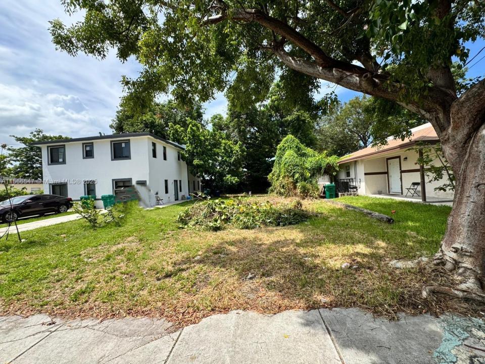 1841 NW 70th St, Miami, 佛罗里达州 33147, 美国